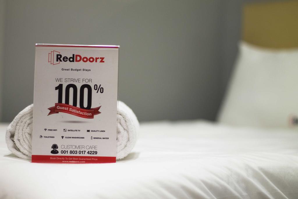 Reddoorz Apartment @ Margonda Residence Depok Exterior foto