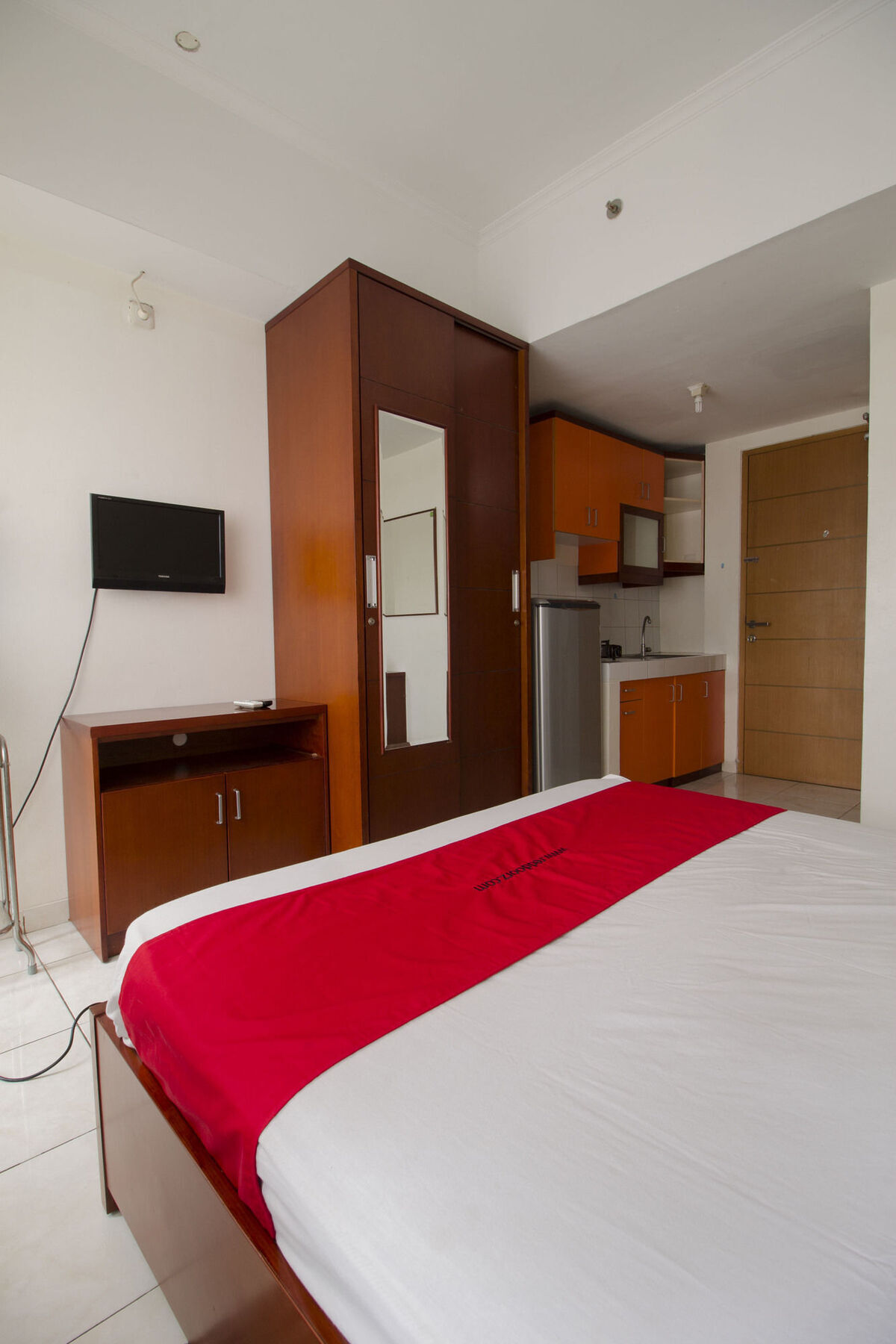 Reddoorz Apartment @ Margonda Residence Depok Exterior foto