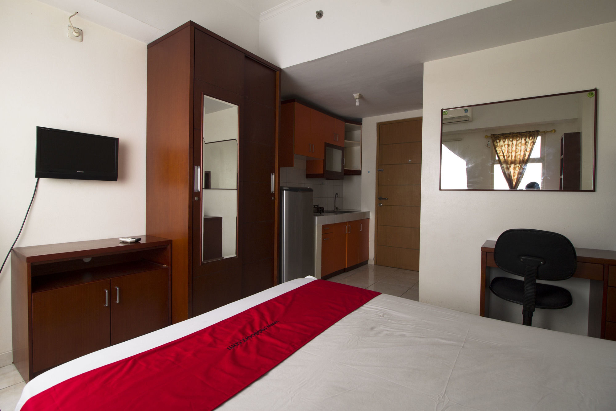 Reddoorz Apartment @ Margonda Residence Depok Exterior foto