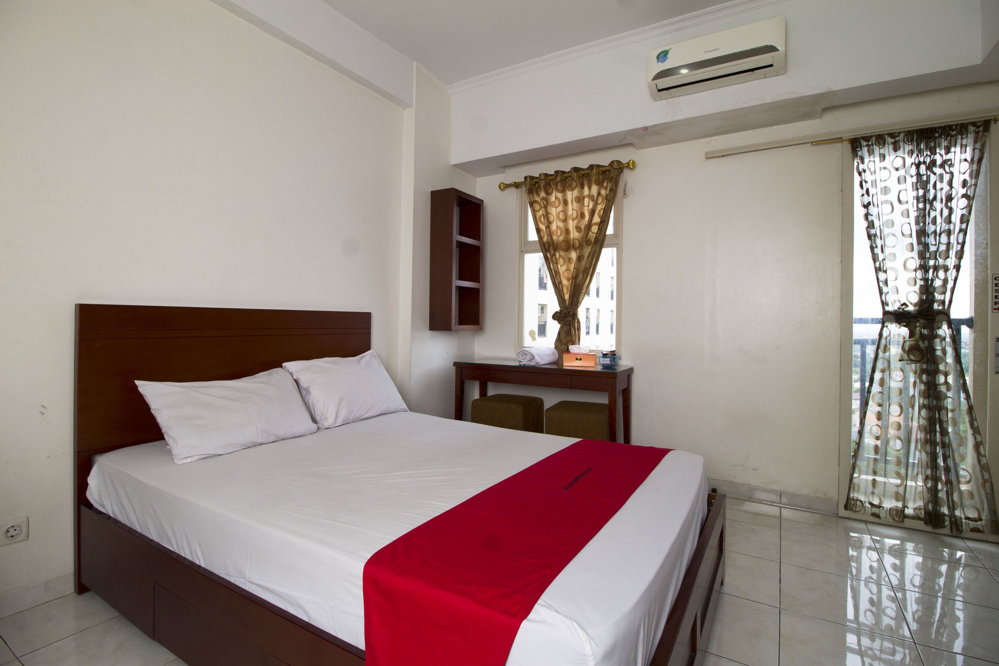 Reddoorz Apartment @ Margonda Residence Depok Exterior foto